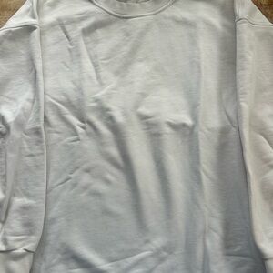 Woman’s White Lululemon Crewneck